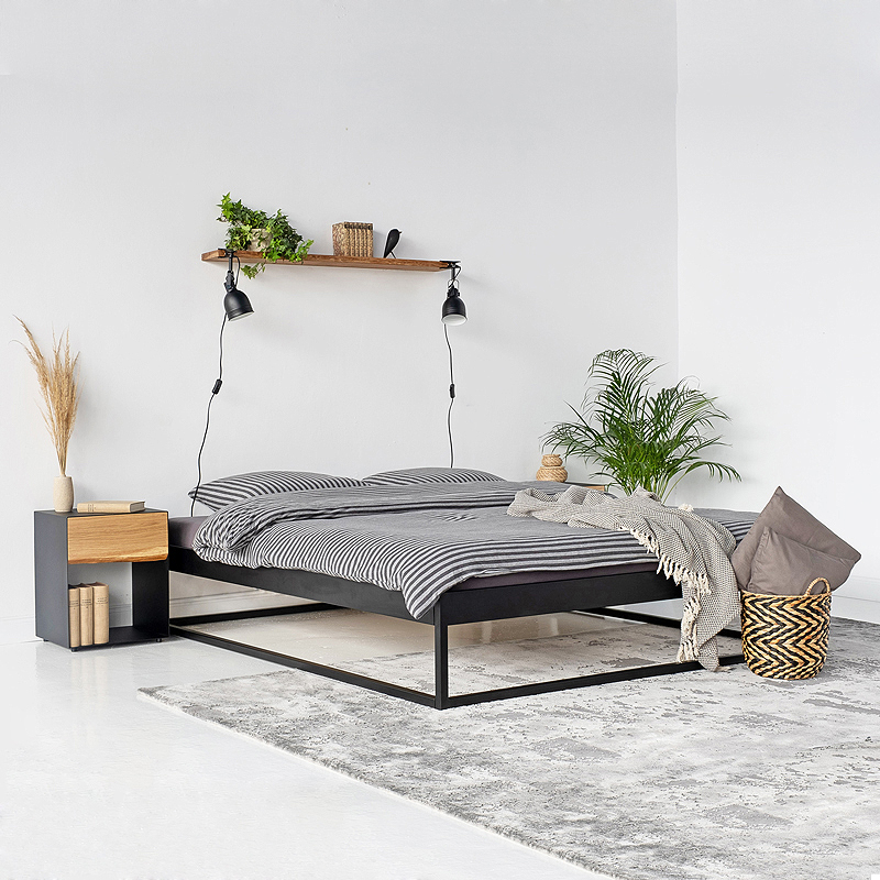 METAL BEDS