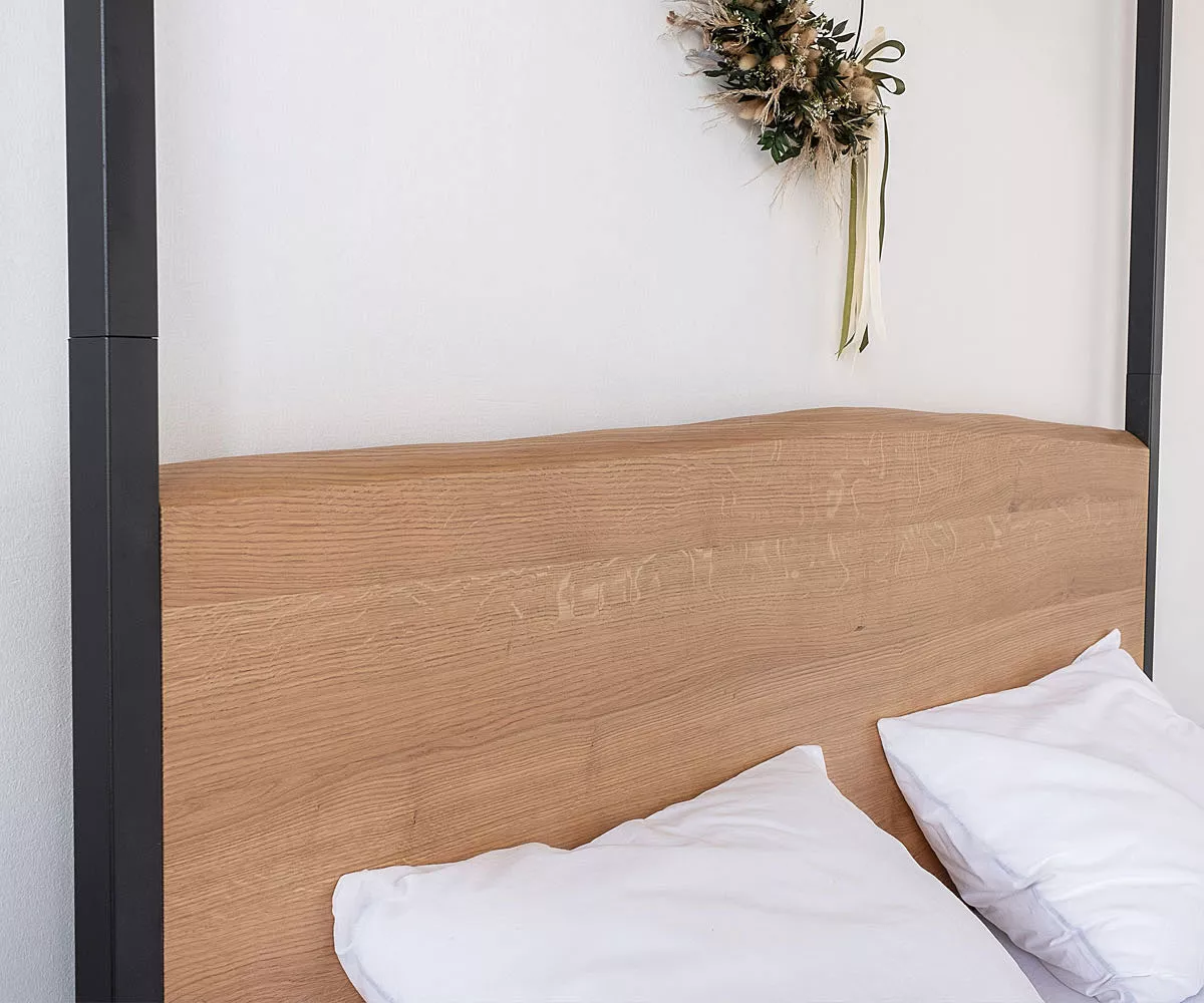 ARBOR Kopfteil bei Himmelbett Kopfteil eines Himmelbettes aus Eichenholz