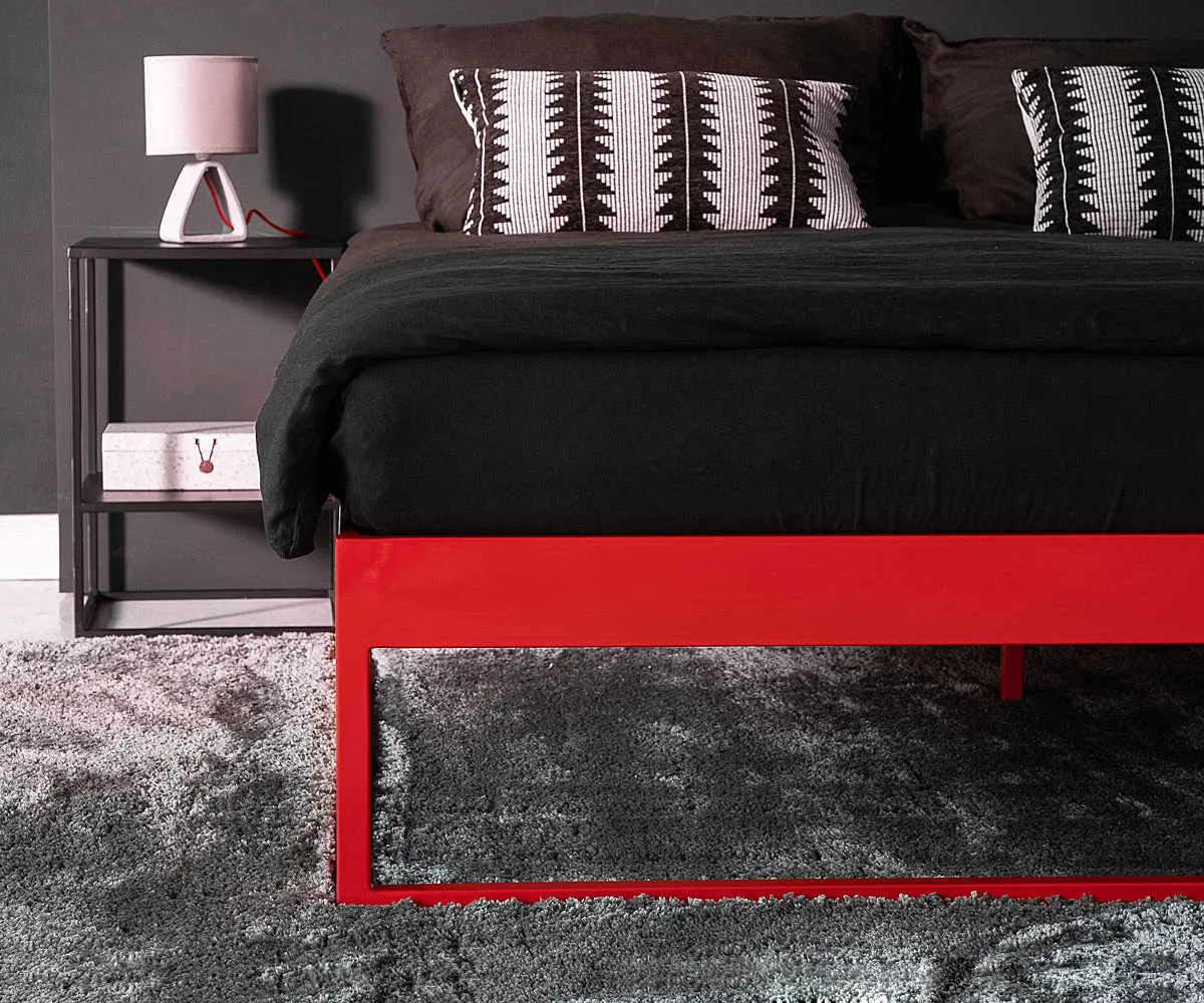SIMPLEX Metallbett Rot in Schlafzimmer Metallbett ohne Kopfteil in Rot