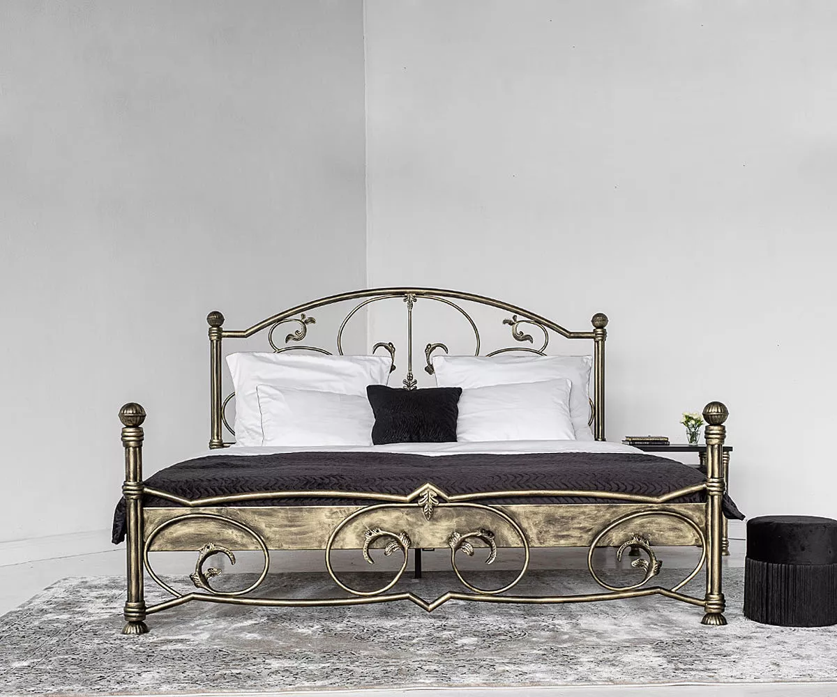 Salomon handgefertigtes Metallbett in Gold Metallbett handgefertigt in Gold