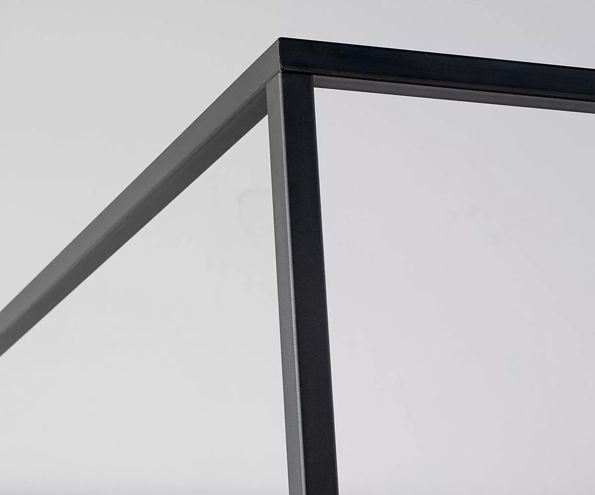 SIDERA-Himmelbett aus Metall in schwarz SIDERA-Himmelbett aus Metall in schwarz