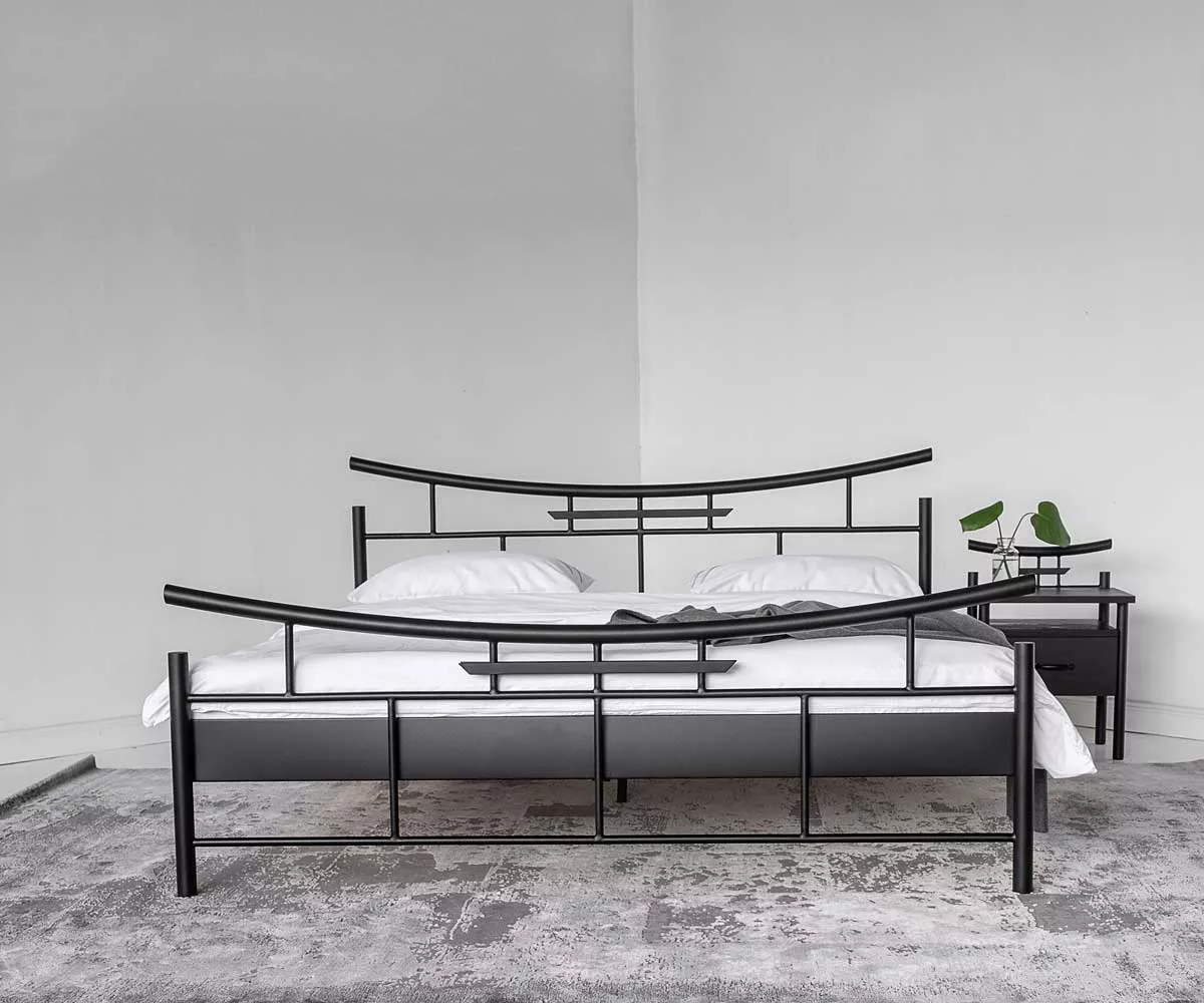 SEKO Bett aus Metall Schwarz Asiatisches Bett aus Metall in der Farbe Schwarz handgefertigt