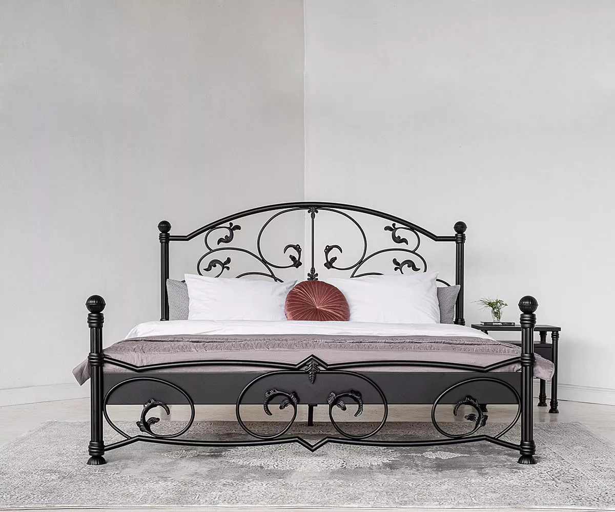 Salomon handgefertigtes Metallbett in Schwarz Eisenbett handgefertigt in Schwarz in Schlafzimmer