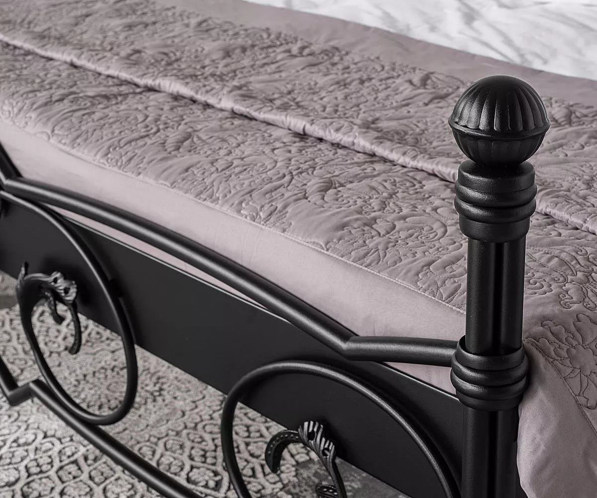 Salomon Metallbett Schwarz - Fußteil Handgefertigtes Metallbett in der Farbe Schwarz - Fußteil