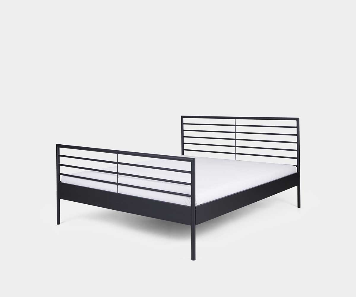 LINEA Metal bed 160x200 cm