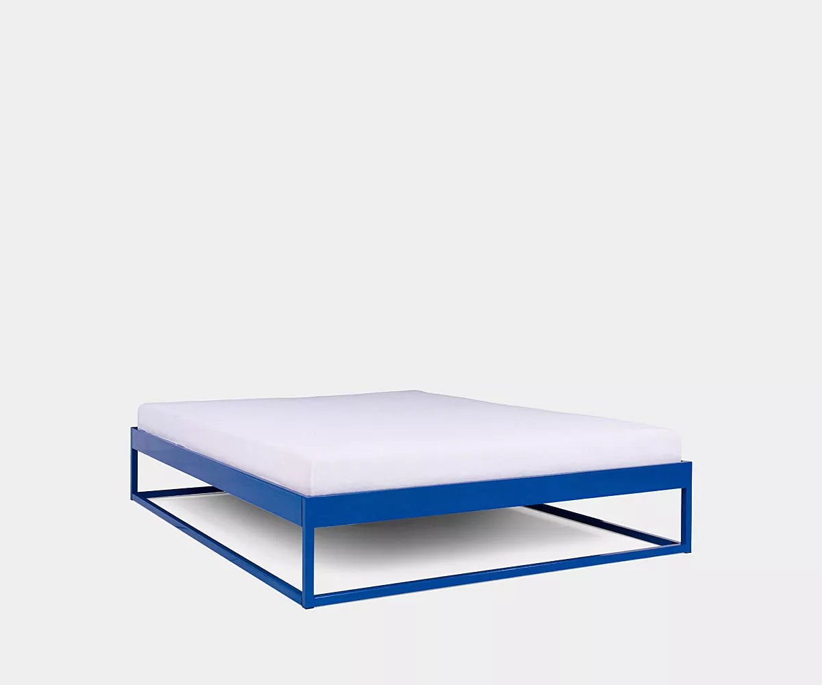 Simplex-Metallbett ohne Kopfteil in Blau - Seitenansicht Simplex-Metallbett ohne Kopfteil in Blau - Seitenansicht