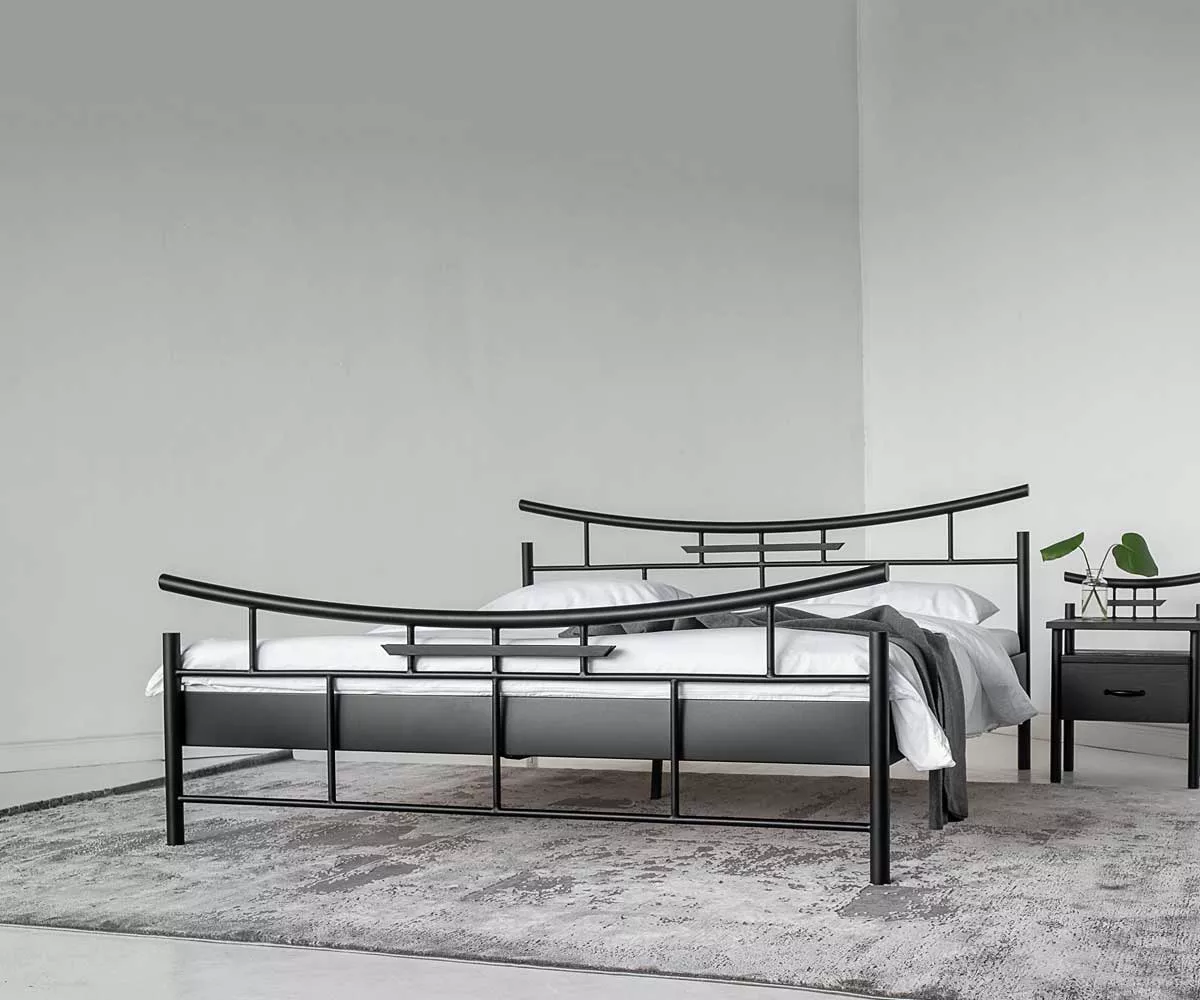 SEKO Metallbett Schwarz Asiatisches Metallbett in der Farbe Schwarz handgefertigt